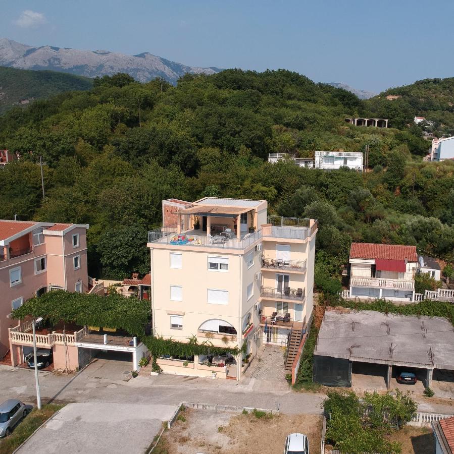 Montenegrina Apartment Budva Exterior photo