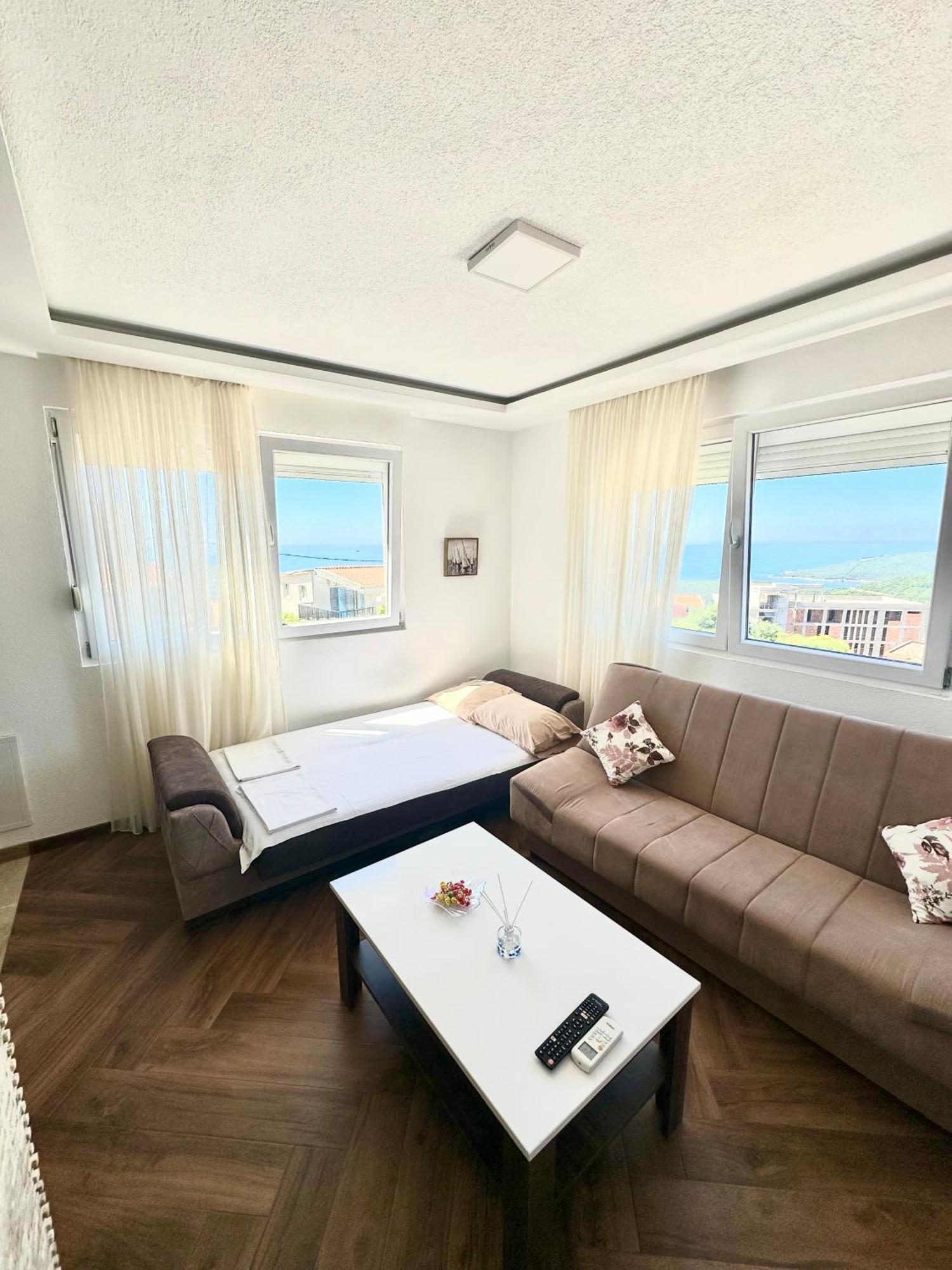 Montenegrina Apartment Budva Exterior photo